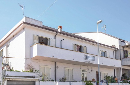 Brancaleone Marina Apartment | Lovely apartment in Brancaleone with house sea view