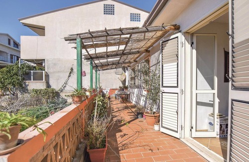Brancaleone Marina Apartment | Lovely apartment in Brancaleone with house sea view