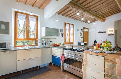 Monticiano Villa | lovely ground floor cottage, sleeps 6 set in a tranquil ,private and panoramic position – completely