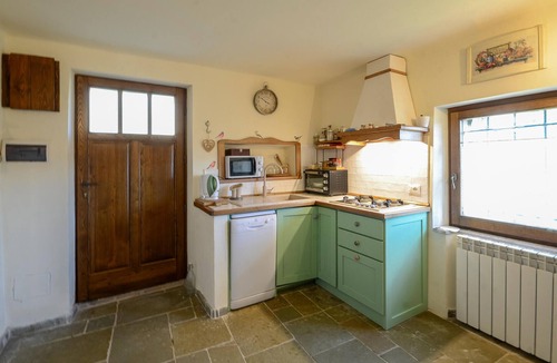 Castel del Piano House | Lovely home in Casidore with WiFi
