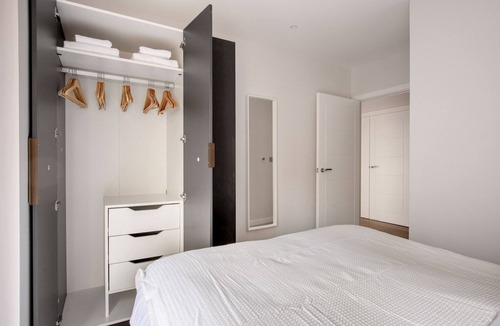 Waterloo Apartment | Lovely Southwark 2BR w/ Balcony, nr Tourist Attractions, by Blueground
