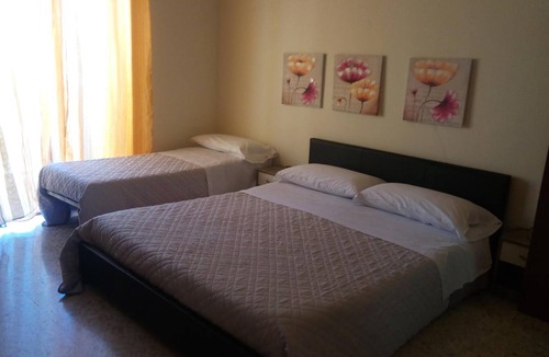 Aprilia House | LovelyBed
