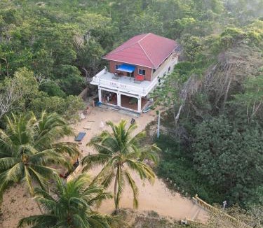Koh Rong Sanloem Hostel | Lovesick Hostel & Bar Mpai Bay