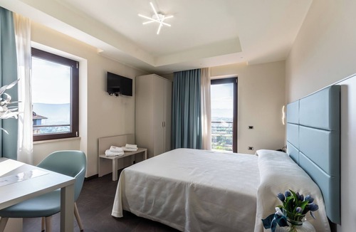Pofi Hotel | Lual Bleisure Hotel