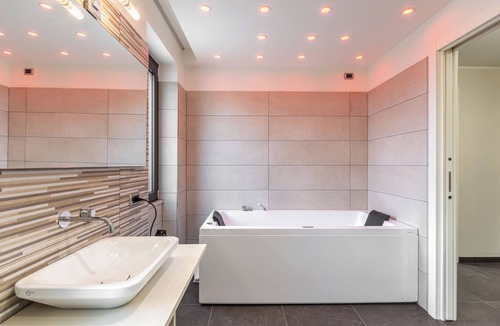 Pofi Hotel | Lual Bleisure Hotel