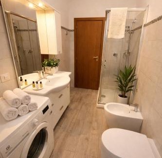 Quartiere XVII Trieste Apartment | Lucens Domus Appartamento Roma quartiere Trieste - vicino Metro b1 -