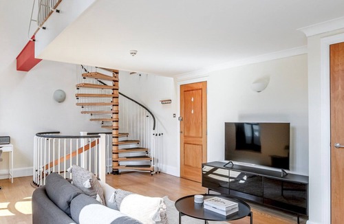 Bishop's Apartment | Luxe South Bank Triplex 2BR w/ Balcony, near London Eye, by Blueground
