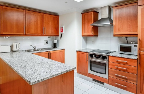 Bishop's Apartment | Luxe South Bank Triplex 2BR w/ Balcony, near London Eye, by Blueground
