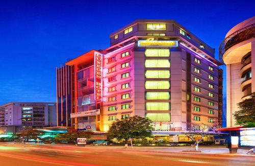 Dich Vong Hau Hotel | Luxeden Hotel