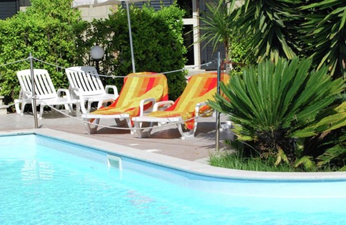 Tortoreto Lido House | Luxurious Holiday Home in Tortoreto with Pool