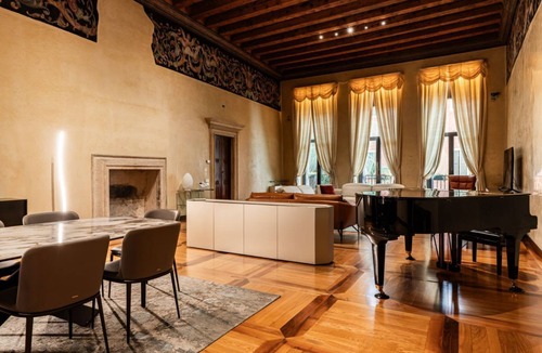 Citta Antica Apartment | Luxurious Maffei Palace - Domus Verona