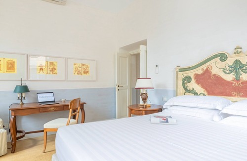 Rione V Ponte Apartment | Luxurious Suite in Via Giulia