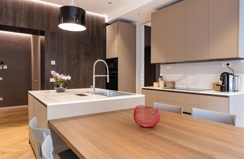 Sallustiano Apartment | Luxury 2-Bedroom Apartment Near the Spanish Steps & Via Veneto - Sleeps 6, Air Conditioning, Elevator