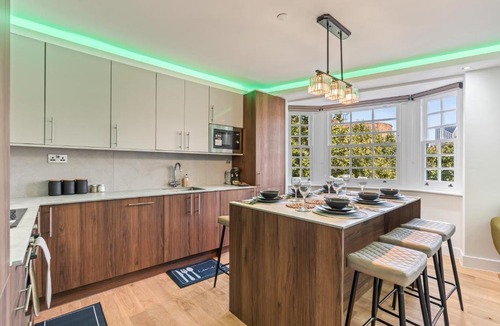 Bishop's Apartment | Luxury 2BR flat at Waterloo near London Eye and Big Ben