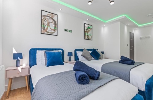 Bishop's Apartment | Luxury 2BR flat at Waterloo near London Eye and Big Ben