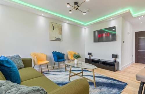 Bishop's Apartment | Luxury 2BR flat at Waterloo near London Eye and Big Ben