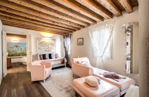 Castello Apartment | Luxury apartment overlooking Biennale Gardens