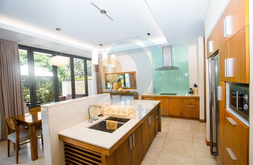 Ngu Hanh Son Villa | Luxury Beach View Villas
