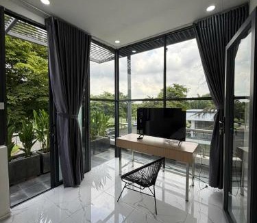 Truong Thanh Villa | Luxury Entire House - 5BR - 5BA-Elevator , Sauna