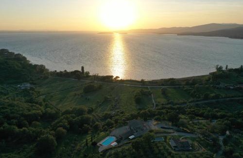Torricella Villa | Luxury Estate Villa Trasimena Lake