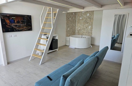 Spoltore Hotel | Luxury pool Suites - Città Bianca