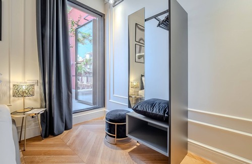 Rione III Colonna Apartment | LUXURY SPAIN SQUARE AQUEROMAN