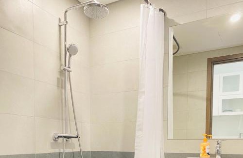 District 9 Apartment | Luxury Stay in The Beverly at Vinhomes Grand Park