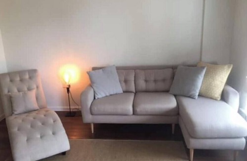 South Acton Apartment | Luxury West London Apartment with Balcony & Excellent Transport Links