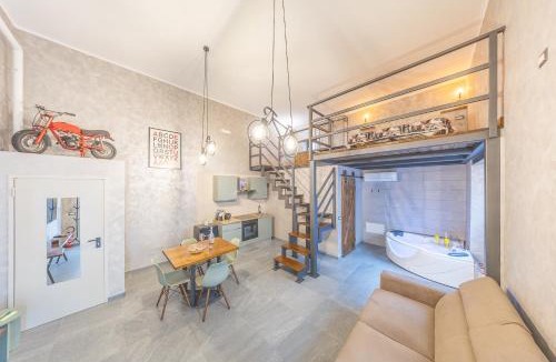 Monterotondo Apartment | M r Loft apartment esclusivo con vasca idromassaggio