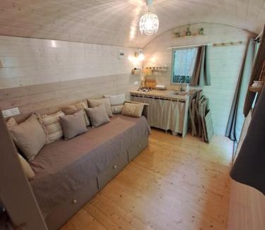 Saint-Jean-de-Boiseau Apartment | Magnifique roulotte en plein nature