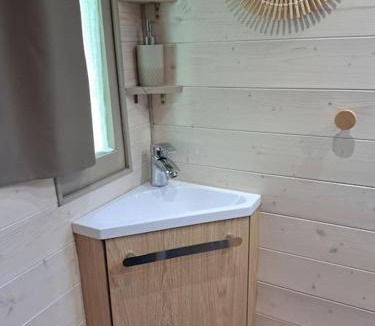 Saint-Jean-de-Boiseau Apartment | Magnifique roulotte en plein nature