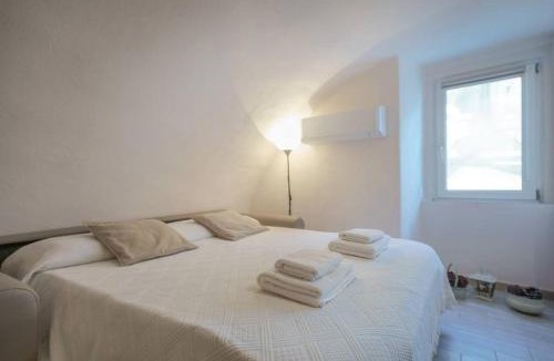 Panza Apartment | Maison Charmante - Monolocale in pieno centro!