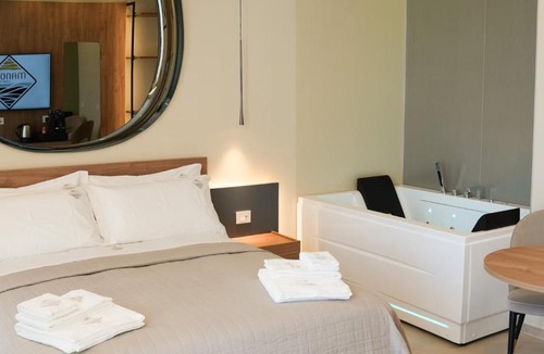 Chiesiola House | Manoli Luxury Rooms