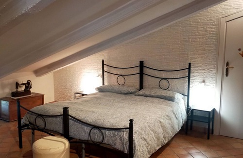 Frontone Bed & Breakfast | Mansarda Viti