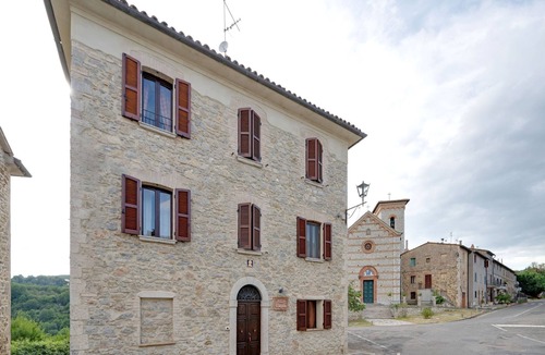 Sugano Villa | Mansion in Prodo near Lake Bolsena