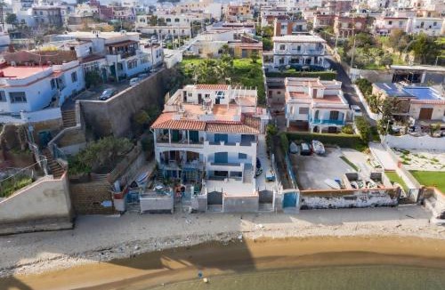 Bacoli House | MareVestrum - incantevole casa con accesso diretto in spiaggia