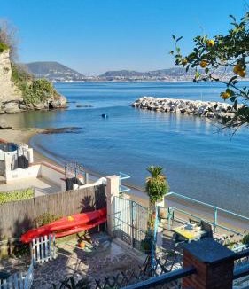 Bacoli House | MareVestrum - incantevole casa con accesso diretto in spiaggia