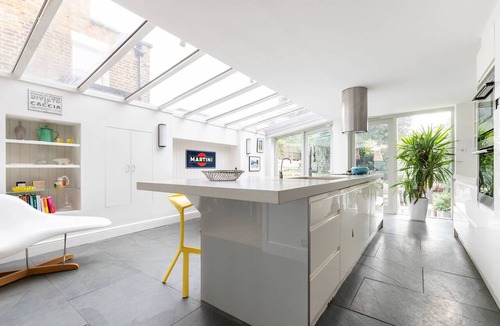 Addison House | Masbro Road II - Three Bedroom House, Sleeps 6