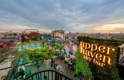 Hanoi Backpacker Quarter Hotel | MAY DE VILLE Crown Hotel