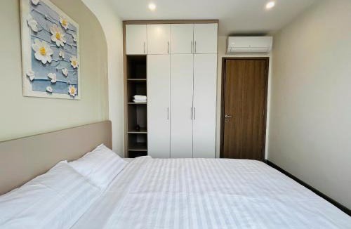 District 9 Apartment | May Homes - 3PN BS8 Tropiacal Vinhomes Grand Park