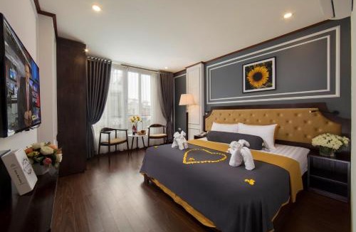 Old Quarter Hotel | MayFlower Hotel- Central Old Quarter