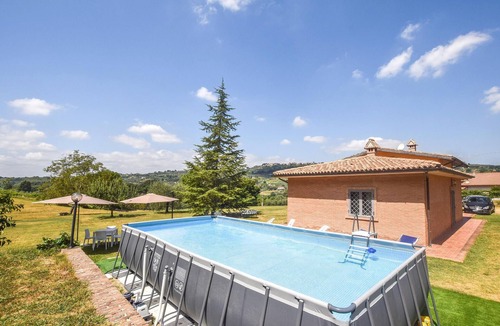 Castelnuovo di Farfa House | Mediterranean cottage with large garden and pool.