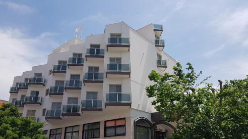 Magazzeno Hotel | Mediterranea Hotel & Convention Center