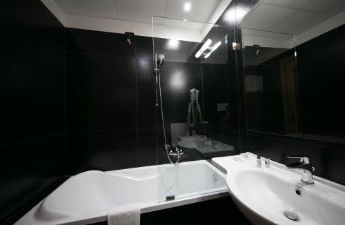Magazzeno Hotel | Mediterranea Hotel & Convention Center