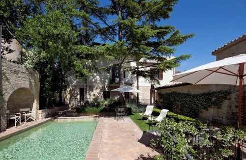 Montefalco Apartment | Melanzio holiday apartment with garden and swimming pool
