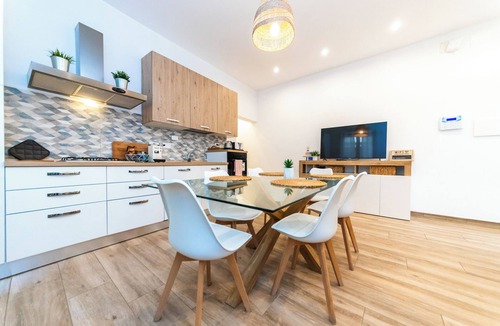 Tuscolano Apartment | Metrofront Apartment Rome
