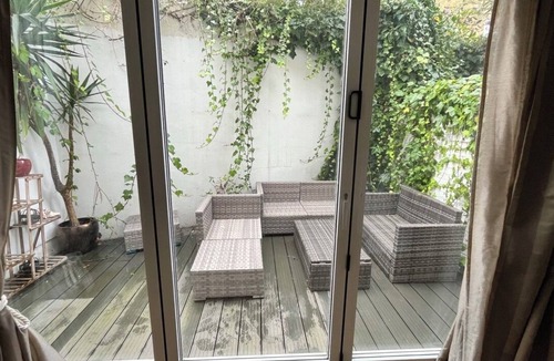 Queen's Park House | Mews House in Maida Vale near Paddington with Free Parking