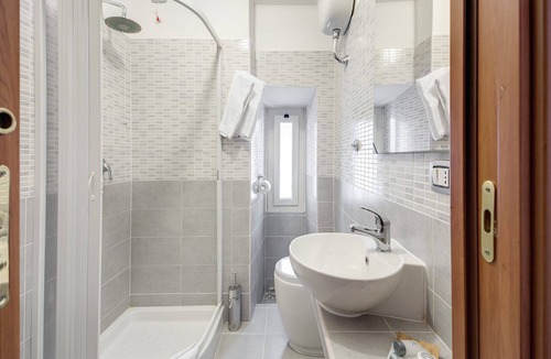 Salario Hotel | MF Hotel