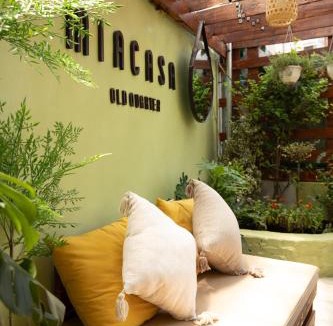Hanoi Backpacker Quarter Apartment | MiaCasaOldQuarter - 3 Beds - Netflix-Big Balcony