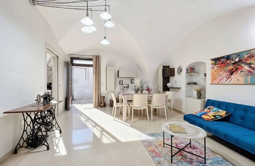 Monte Sant'Angelo Apartment | Mikiami Simply Welcoming